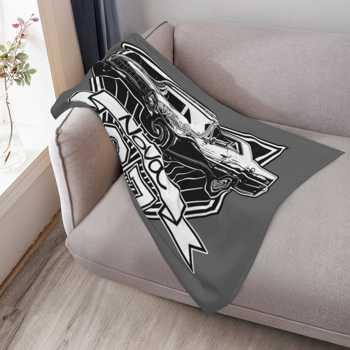 1967 Nova Throw Blanket Kid'S  - огляд і ціна Nova Decor & Lighting Vase