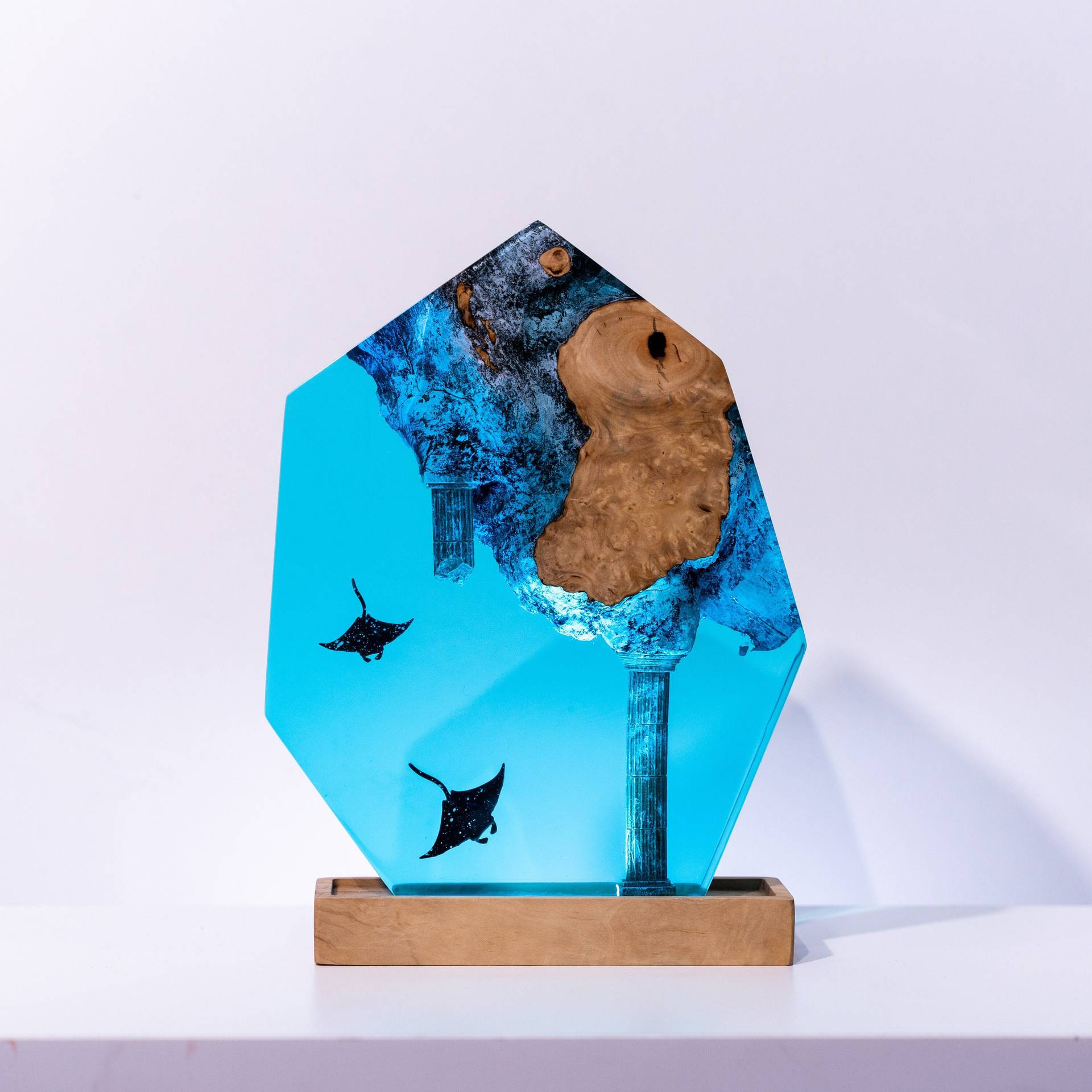 Customized Items Resin Table L - огляд і ціна Lighting Decor Items